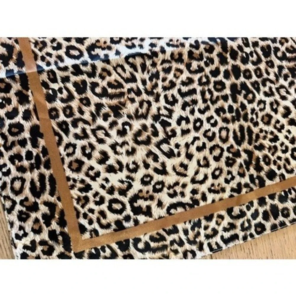 Leopard Print Scarf 100% Silk‎ Brown Excellent Cond. Square Animal Print (1727)
